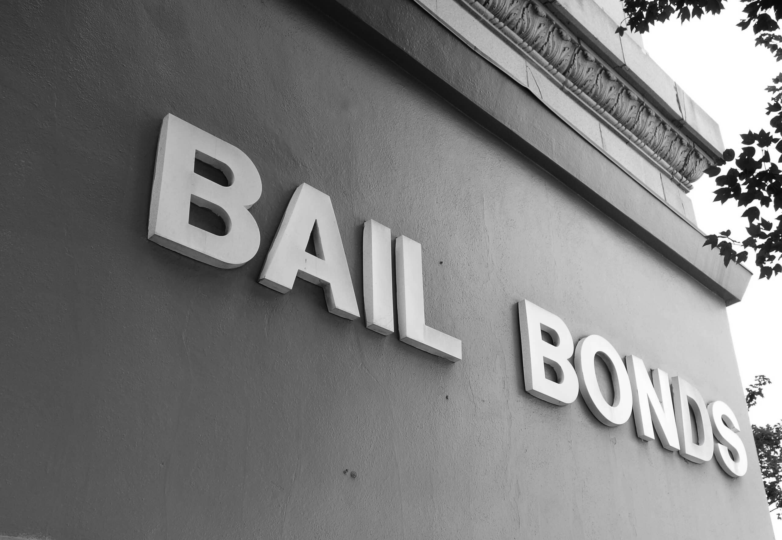 Fast bail bond service available day and night in Arlington Texas